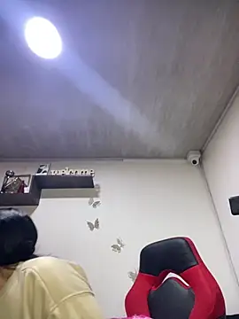 Melody rousse  online show from 5, 11, 2025