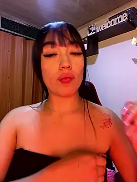 Melody rousse  online show from 12, 11, 2025