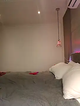 ZinaFreak online show from 4, 3, 2025