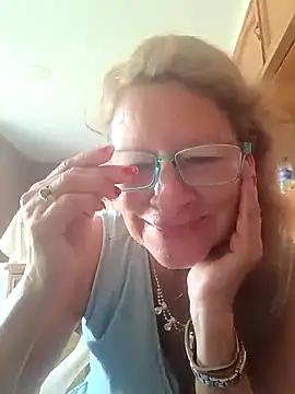 MaryLunna online show from 28, 2, 2025