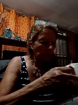 MaryLunna online show from 2, 3, 2025