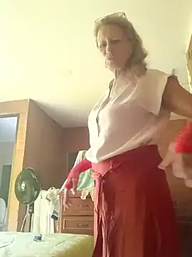 MaryLunna online show from 11, 2, 2025