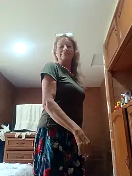 MaryLunna online show from 12, 3, 2025