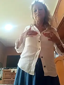 MaryLunna online show from 12, 2, 2025