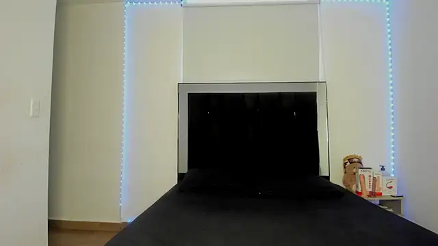 Snapshot of victoriacolin chatting on 20, 10, 2025 victoriacolin online show from 20, 10, 2025