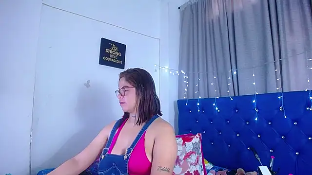 hornny cougar online show from 8, 1, 2026