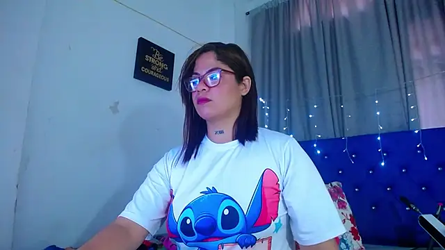 hornny cougar online show from 18, 2, 2026