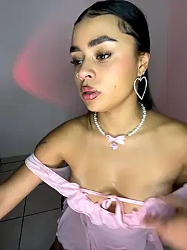Snapshot of meli_ortiz_ chatting on 25, 9, 2025 meli ortiz online show from 25, 9, 2025