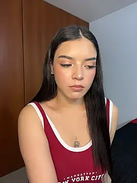 eileensophi online show from 5, 4, 2026