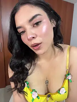 eileensophi online show from 28, 2, 2026