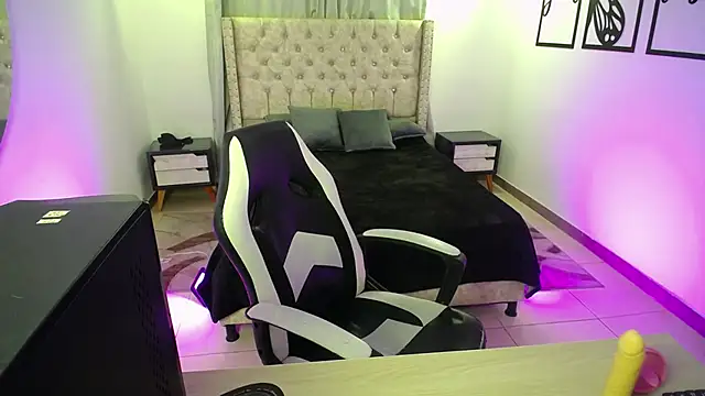 ayra princes online show from 28, 1, 2025