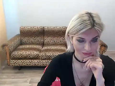 SexyBeatriice online show from 23, 11, 2025