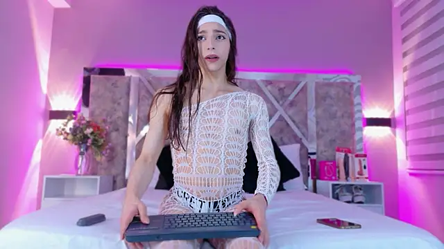 CandyLuxury   online show from 15, 5, 2026