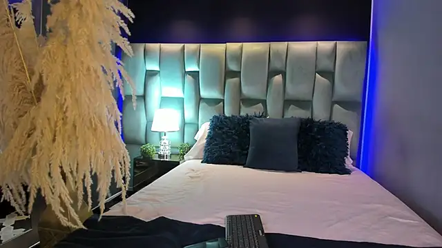 Snapshot of AliDiaz_ chatting on 7, 10, 2025 AliDiaz online show from 7, 10, 2025