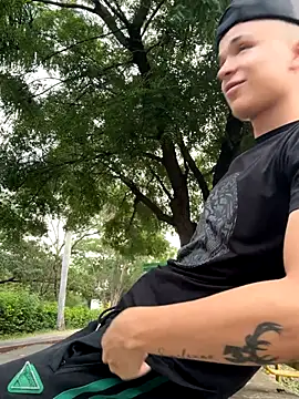 arevalo1124 online show from 11, 11, 2025