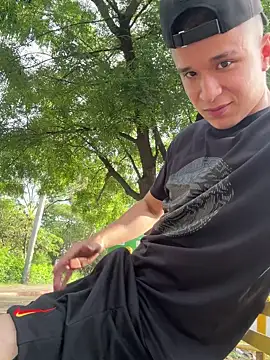 arevalo1124 online show from 13, 11, 2025