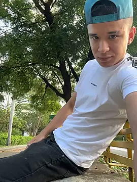 arevalo1124 online show from 5, 11, 2025