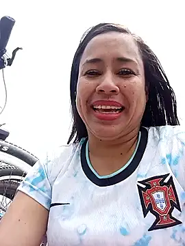 kamila lovee online show from 2, 3, 2025