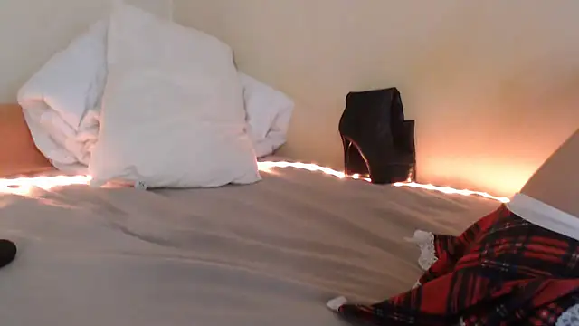 Snapshot of AliceFeet chatting on 24, 10, 2025 AliceFeet online show from 24, 10, 2025