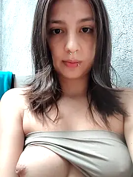 Maiden-Hot online show from 2, 4, 2026