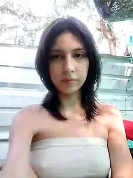 Maiden-Hot online show from 3, 3, 2025
