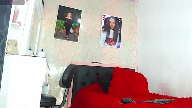 k stormi  online show from 23, 4, 2026