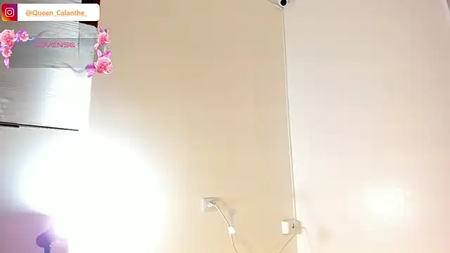 CALANTHELOVE1 online show from 15, 4, 2026