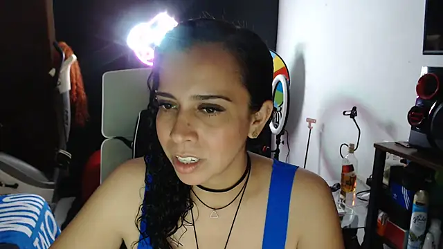 Snapshot of AliceSweet4U chatting on 21, 3, 2025 AliceSweet4U online show from 21, 3, 2025