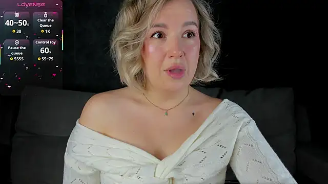 Nikki Kai online show from 23, 10, 2025