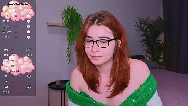 Snapshot of Anncouette_ chatting on 8, 2, 2025 Anncouette online show from 8, 2, 2025