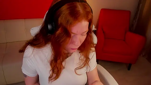 SophieOuld online show from 4, 10, 2025