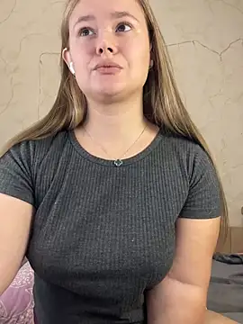 CaramelleSugar online show from 2, 2, 2025