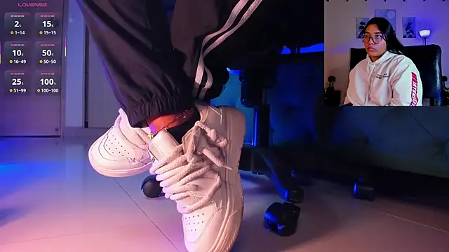 aleya bliss online show from 25, 11, 2025