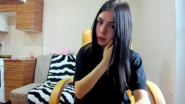 Snapshot of ErlinaBuoy chatting on 16, 7, 2026 ErlinaBuoy online show from 16, 7, 2026