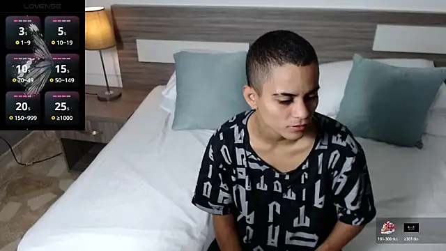 Liiamthompson online show from 2, 4, 2026