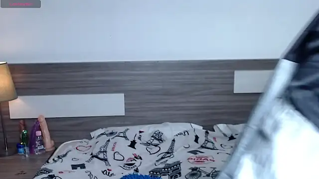 Liiamthompson online show from 13, 1, 2026