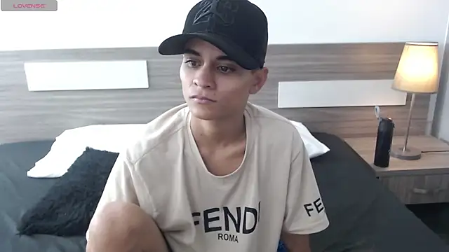 Liiamthompson online show from 4, 11, 2025