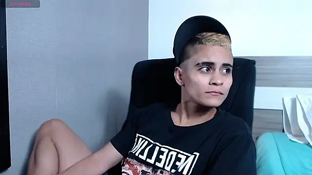 Liiamthompson online show from 5, 2, 2026