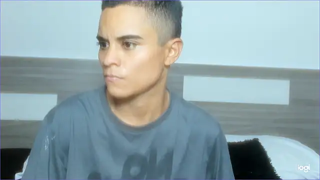 Liiamthompson online show from 3, 11, 2025