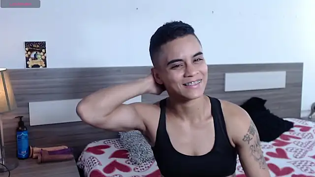 Liiamthompson online show from 27, 11, 2025