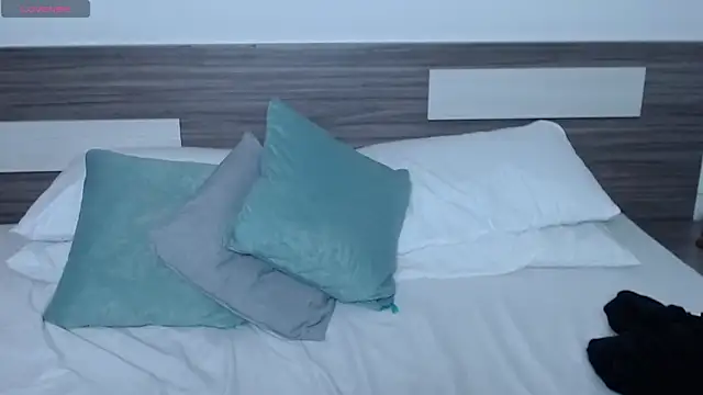 Liiamthompson online show from 22, 3, 2026