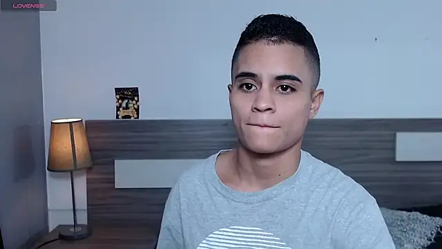 Liiamthompson online show from 28, 11, 2025