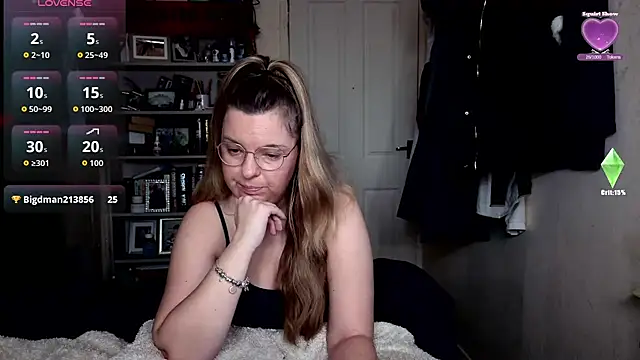 Demi WelshX online show from 1, 12, 2025