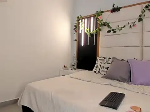 SofiArias online show from 1, 3, 2025