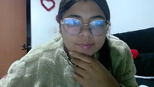 Snapshot of viccky_vick chatting on 19, 9, 2025 viccky vick online show from 19, 9, 2025