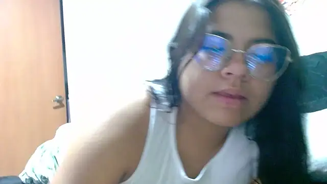 Snapshot of viccky_vick chatting on 23, 3, 2025 viccky vick online show from 23, 3, 2025
