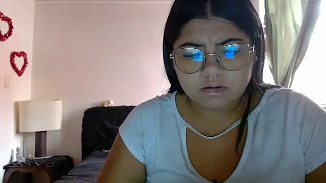 Snapshot of viccky_vick chatting on 16, 9, 2025 viccky vick online show from 16, 9, 2025