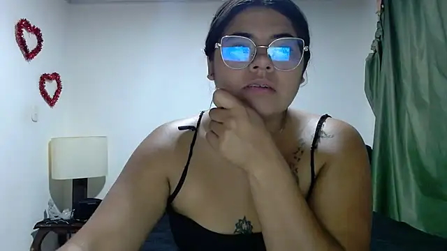 Snapshot of viccky_vick chatting on 22, 9, 2025 viccky vick online show from 22, 9, 2025