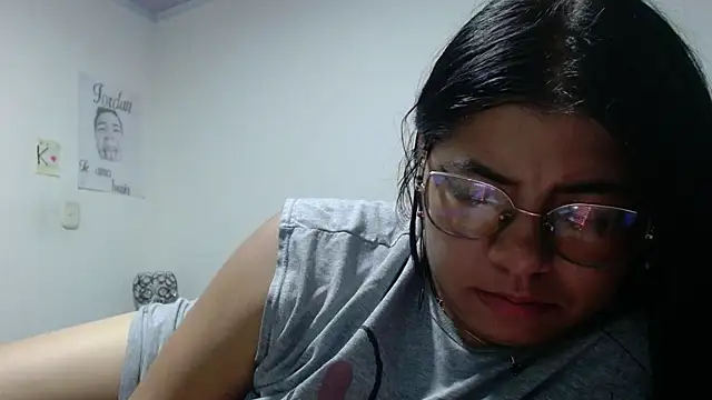 Snapshot of viccky_vick chatting on 4, 6, 2026 viccky vick online show from 4, 6, 2026