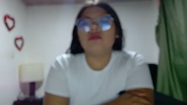 Snapshot of viccky_vick chatting on 24, 9, 2025 viccky vick online show from 24, 9, 2025